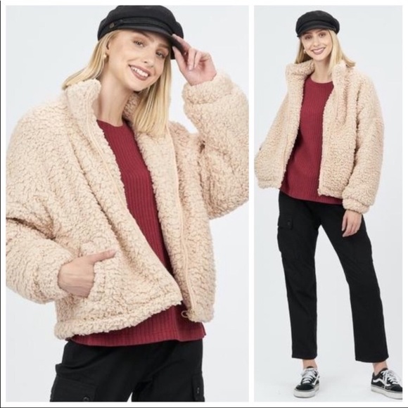 🔥Sample SALE! Beige/cream colored faux fur jacket - Picture 2 of 3